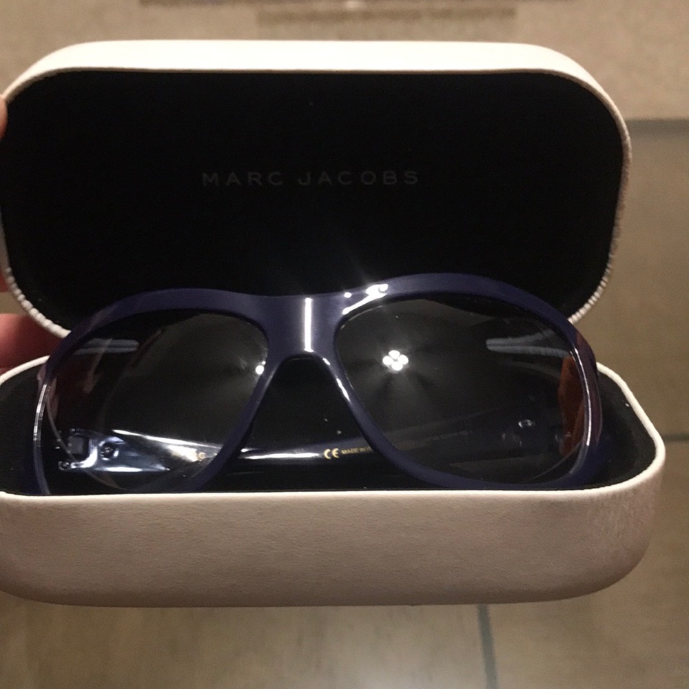 Marc Jacobs sunglasses!